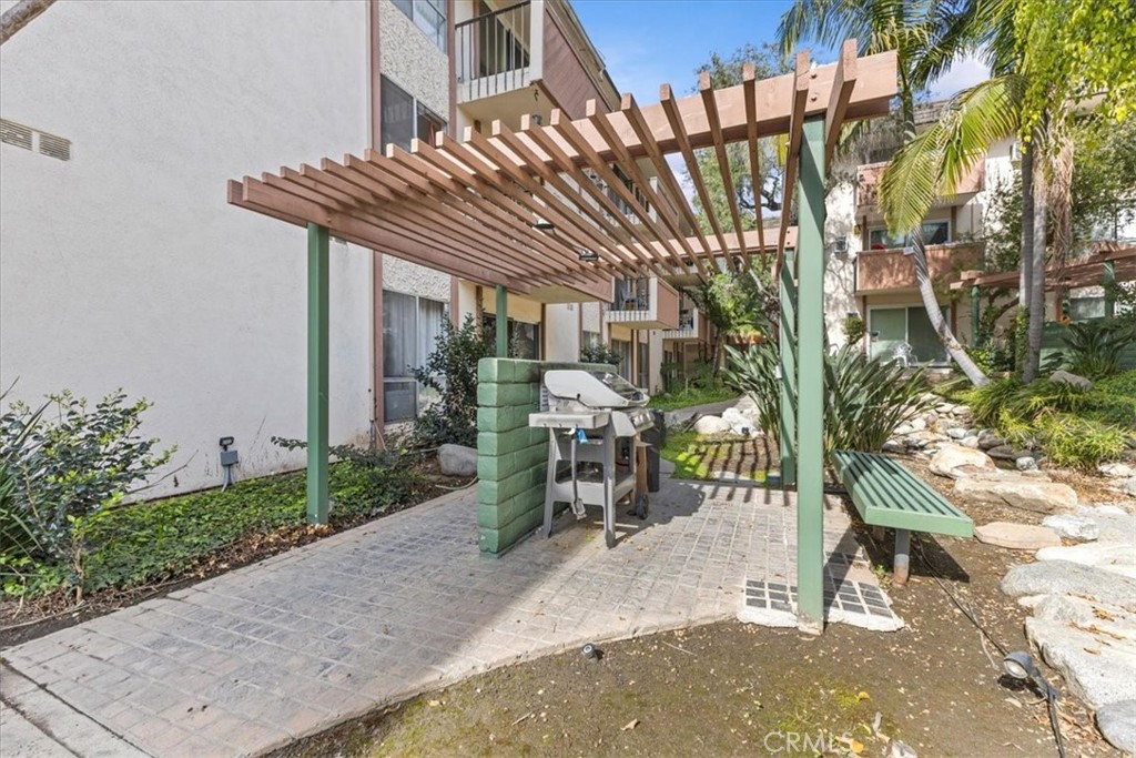 5585 E Pacific Coast Highway 171