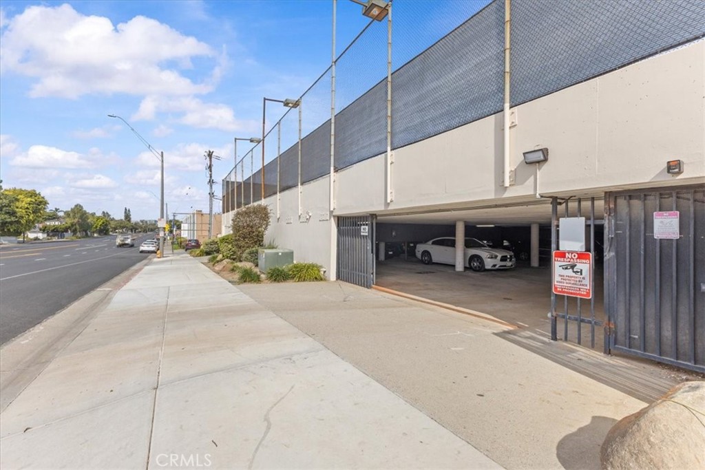 5585 E Pacific Coast Highway 171