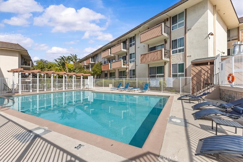 5585 E Pacific Coast Highway 171