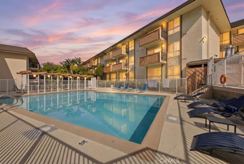 5585 E Pacific Coast Highway 171