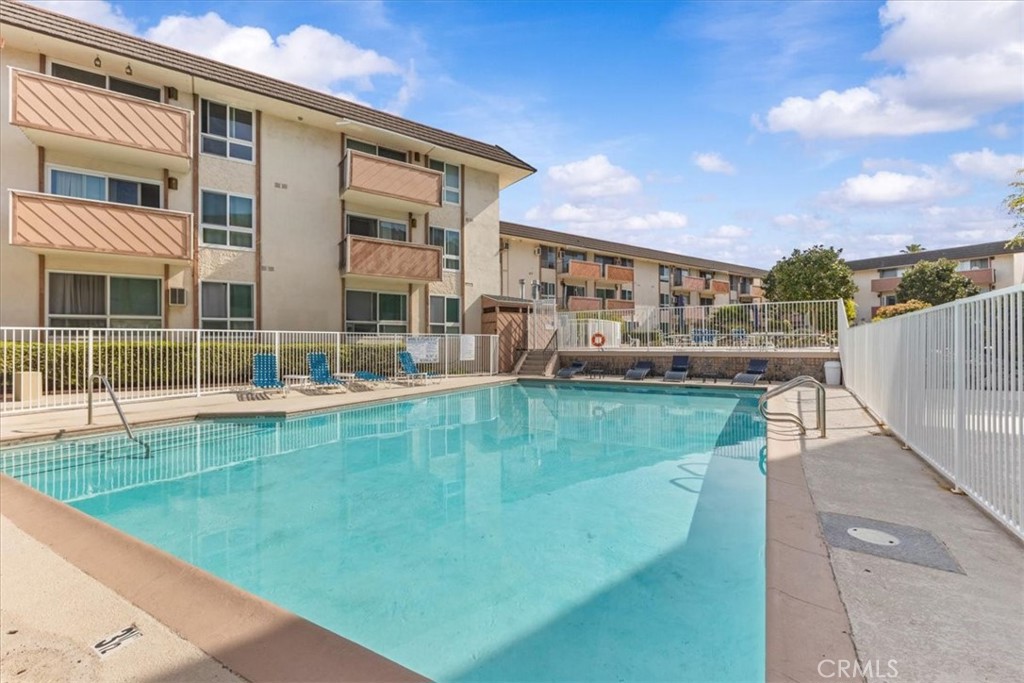 5585 E Pacific Coast Highway 171