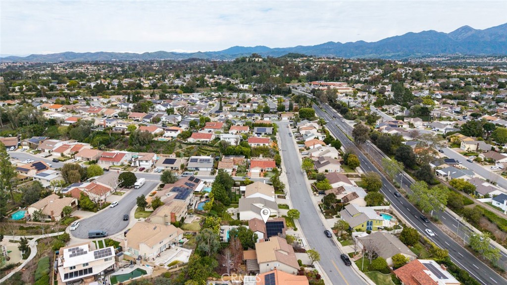 23821 Avenida Columbia