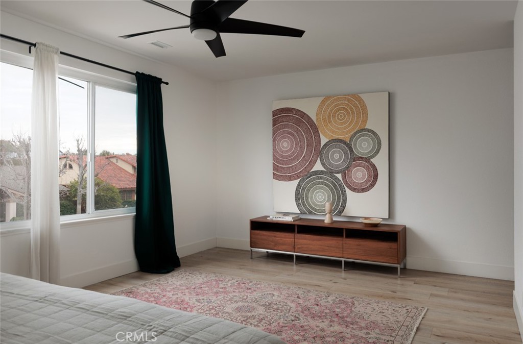 23821 Avenida Columbia