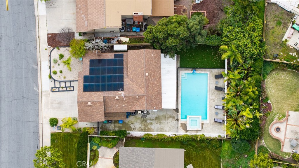 23821 Avenida Columbia