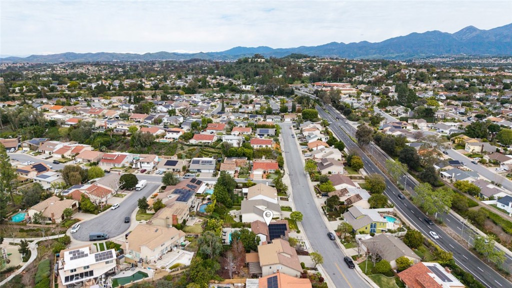 23821 Avenida Columbia