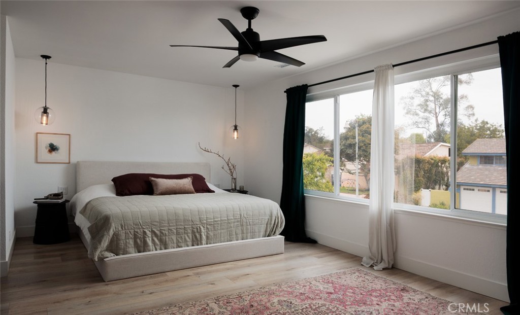 23821 Avenida Columbia