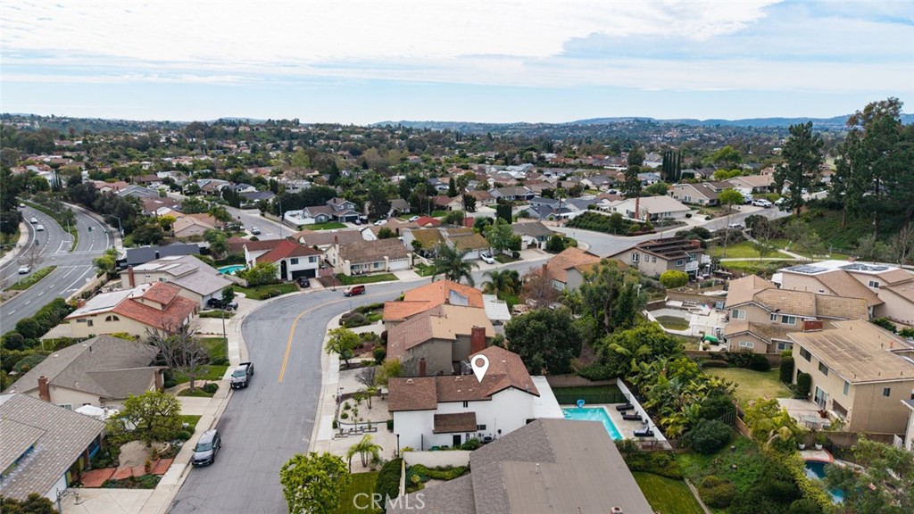 23821 Avenida Columbia