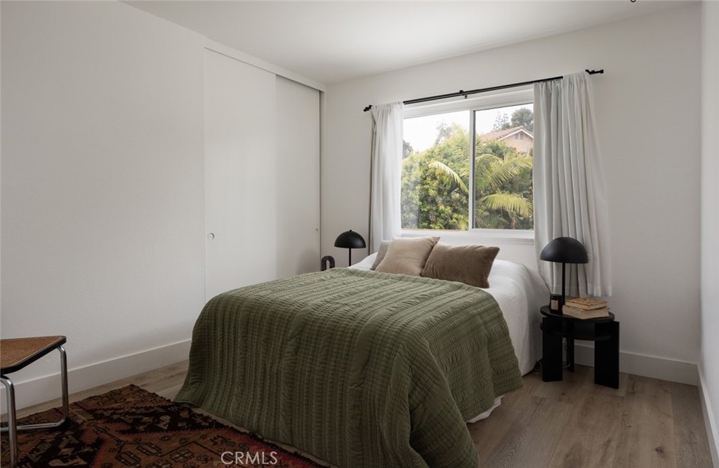 23821 Avenida Columbia