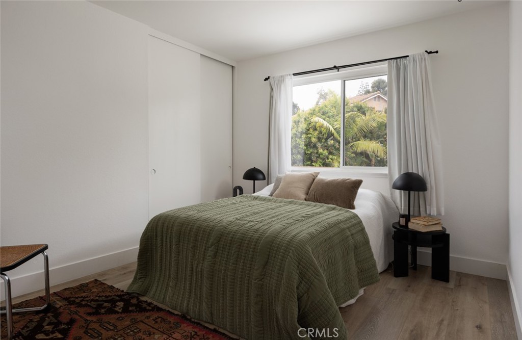 23821 Avenida Columbia