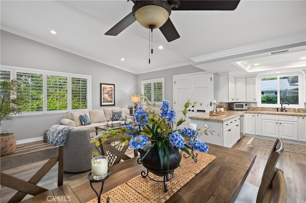 713 Avenida Majorca #B