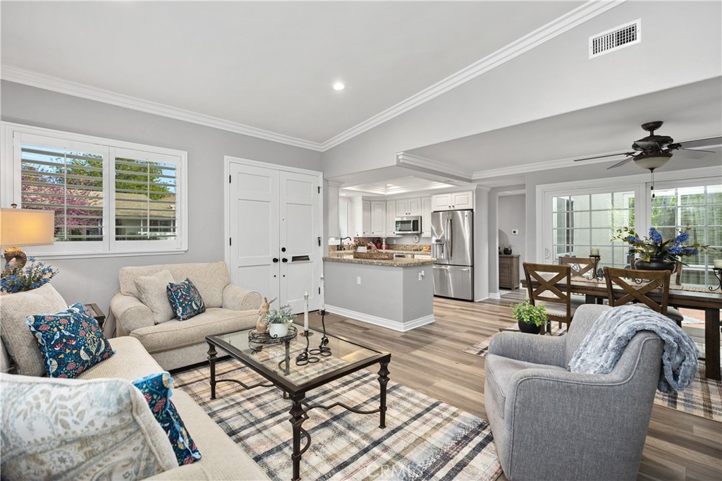 713 Avenida Majorca #B