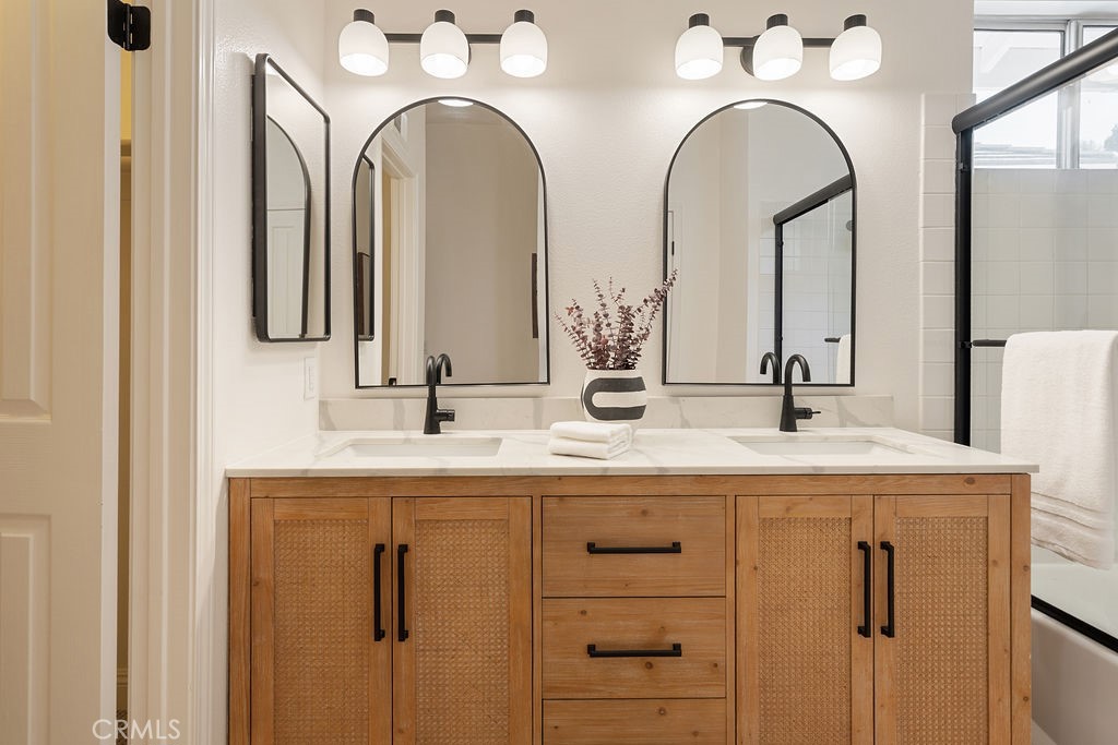 1222 S Silver Star Way