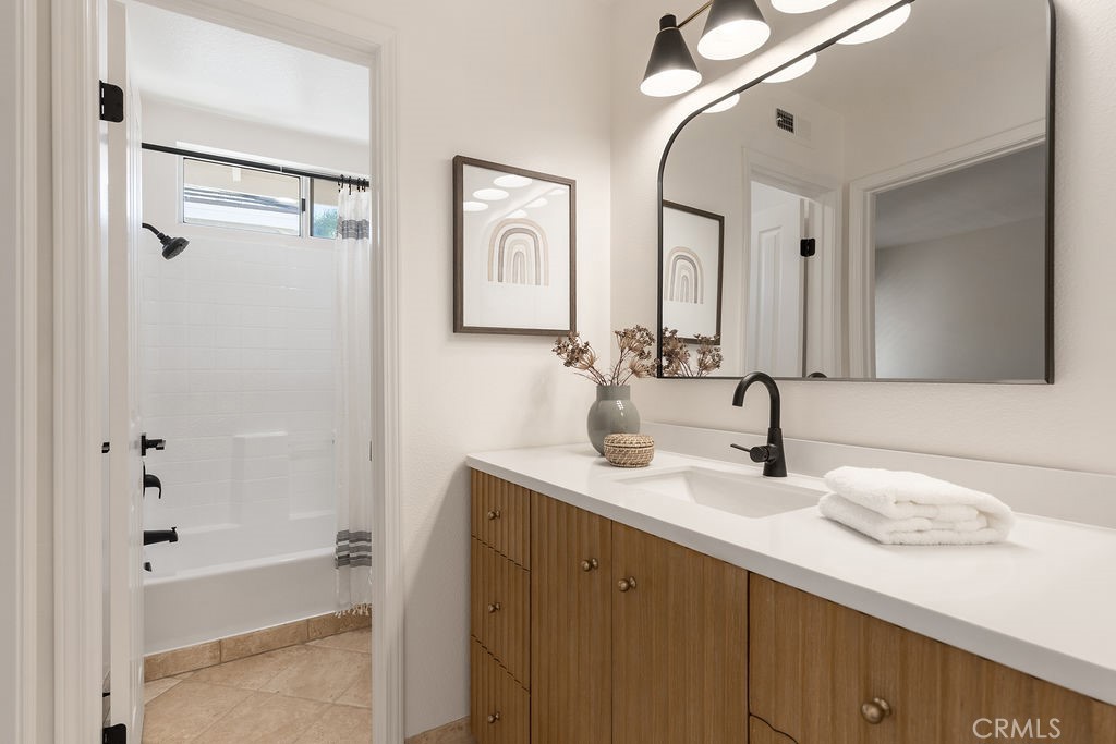 1222 S Silver Star Way