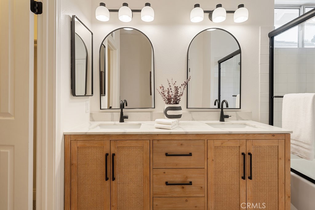 1222 S Silver Star Way