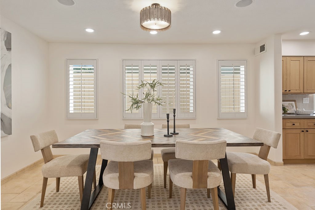 1222 S Silver Star Way