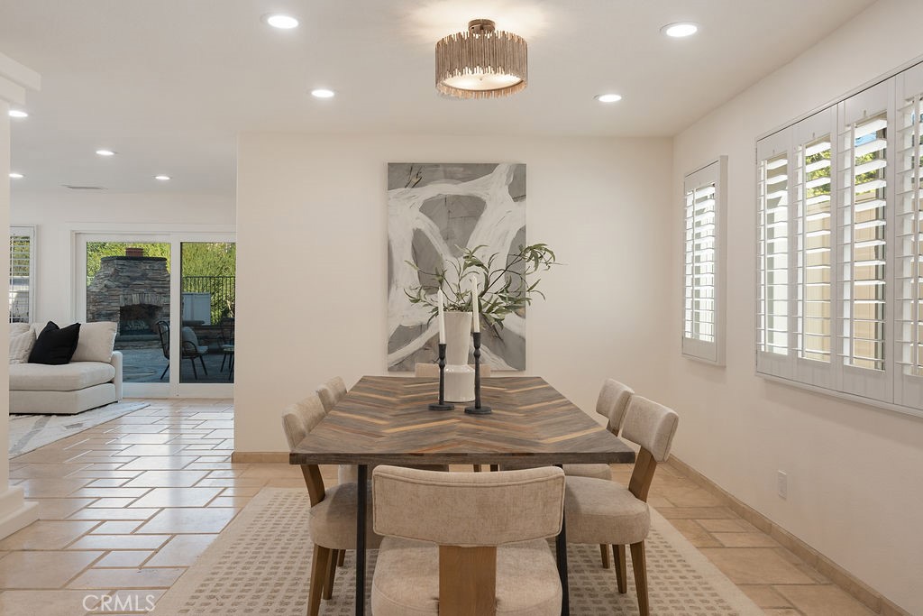 1222 S Silver Star Way