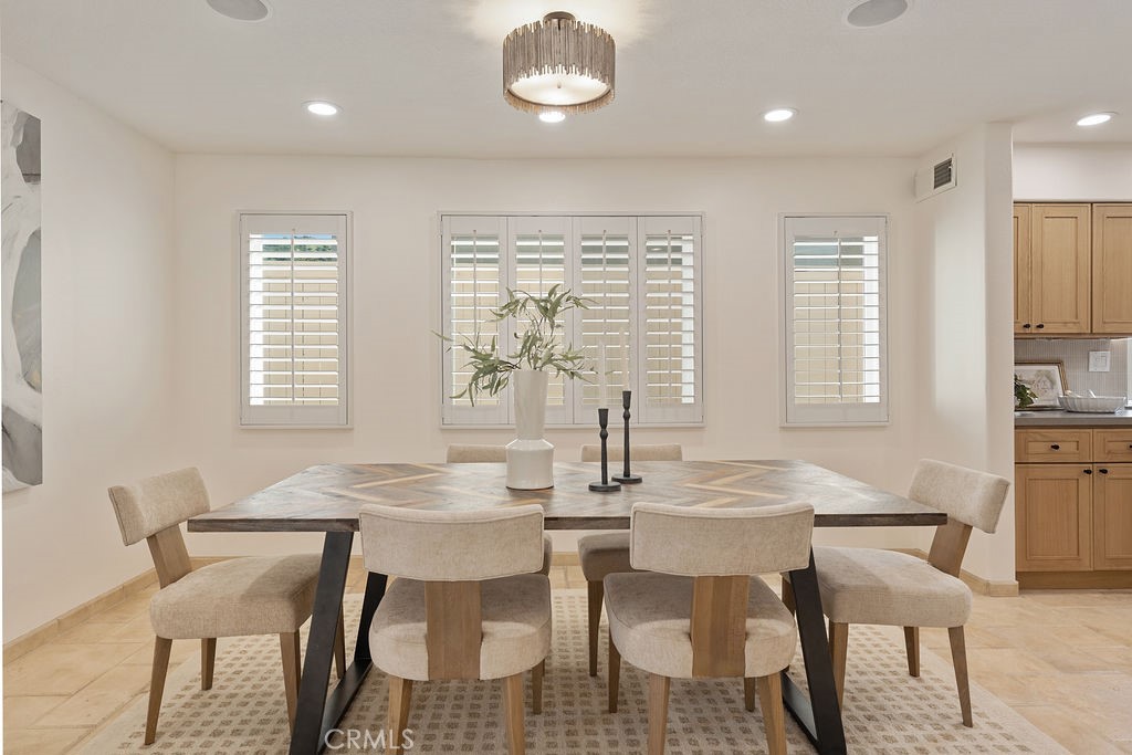 1222 S Silver Star Way