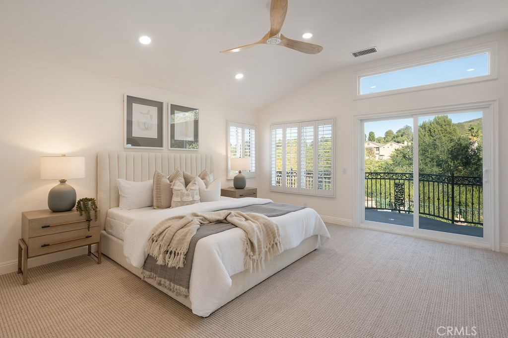 1222 S Silver Star Way