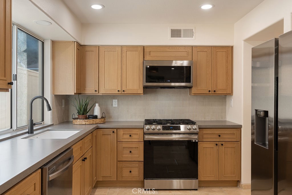 1222 S Silver Star Way