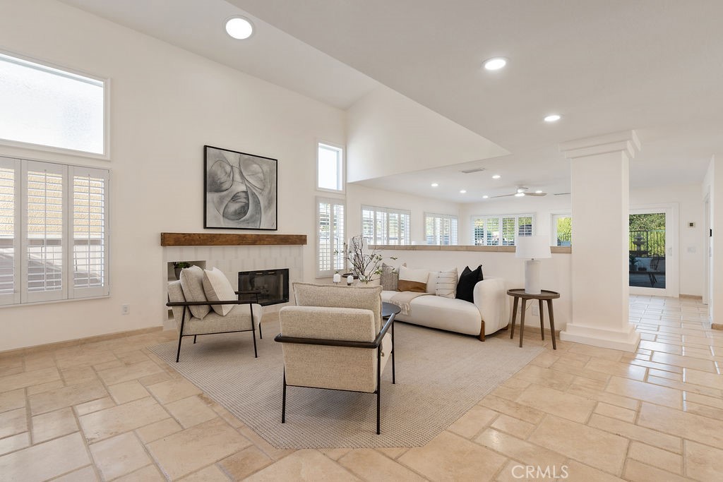 1222 S Silver Star Way