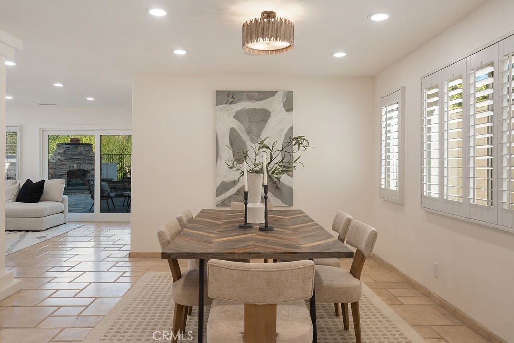 1222 S Silver Star Way