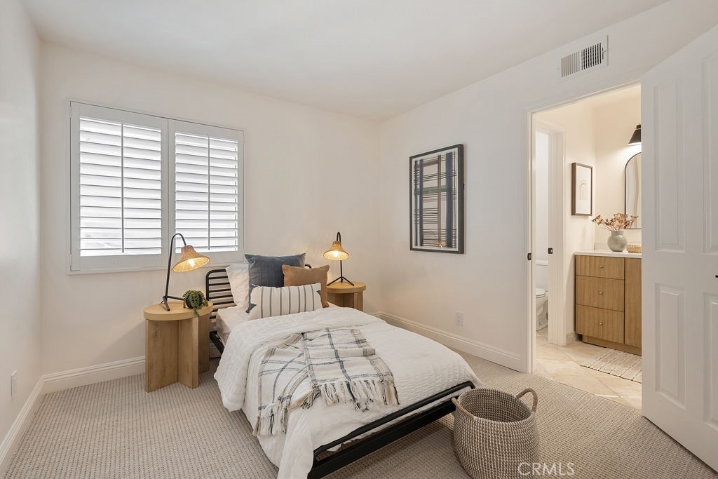 1222 S Silver Star Way