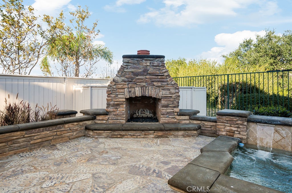 1222 S Silver Star Way