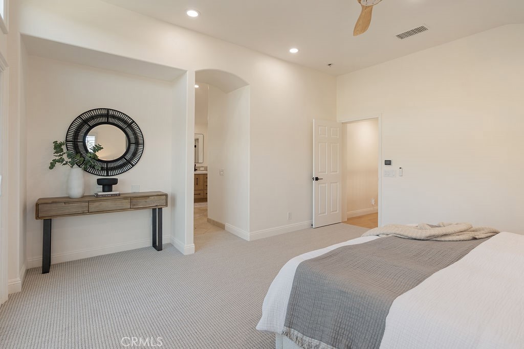 1222 S Silver Star Way