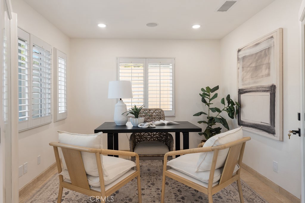 1222 S Silver Star Way