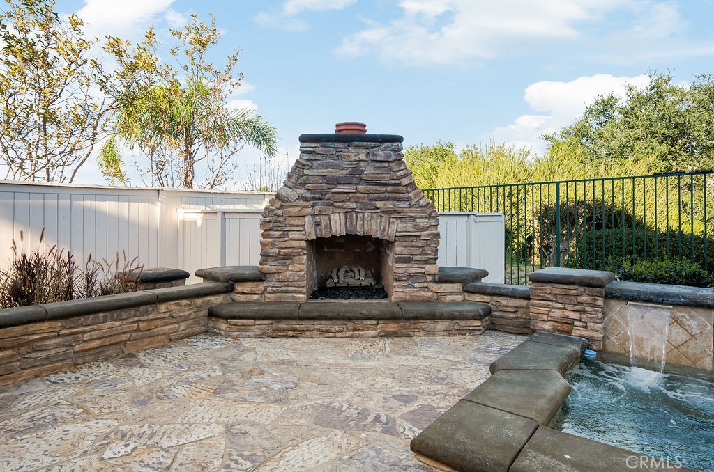 1222 S Silver Star Way