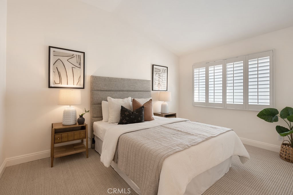 1222 S Silver Star Way