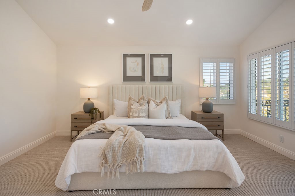 1222 S Silver Star Way