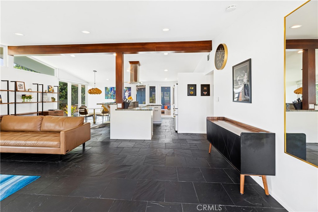 11211 Gardenaire Ln