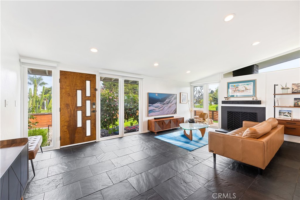 11211 Gardenaire Ln