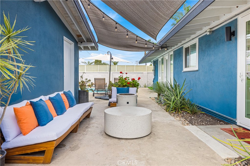 11211 Gardenaire Ln