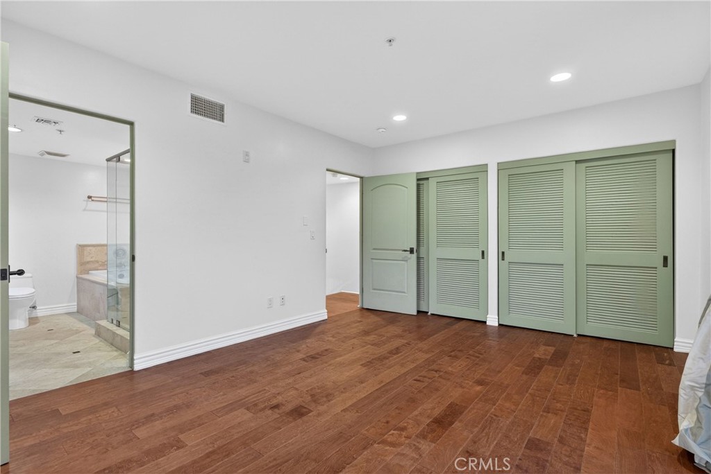 4301 Los Feliz 12