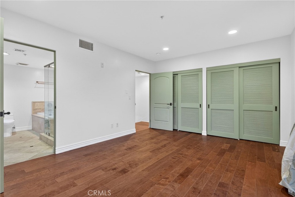 4301 Los Feliz 12