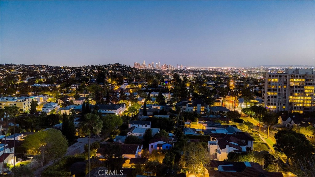 4301 Los Feliz 12