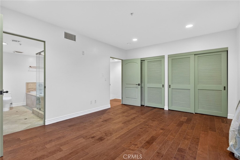 4301 Los Feliz 12