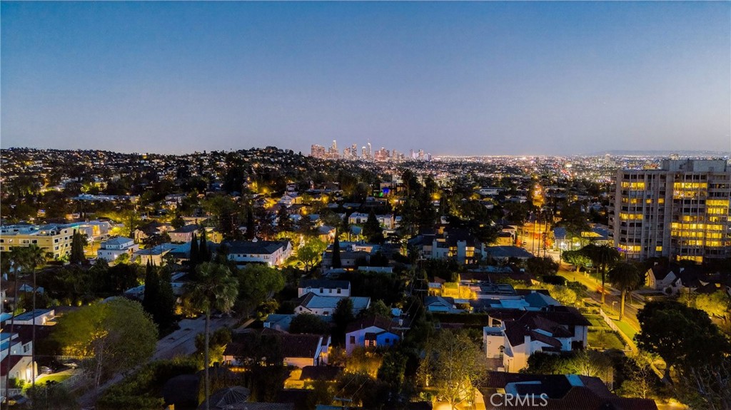 4301 Los Feliz 12