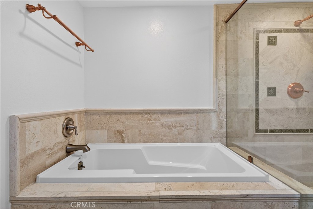 4301 Los Feliz 12