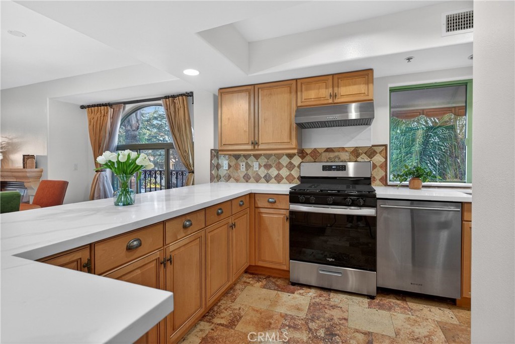 4301 Los Feliz 12