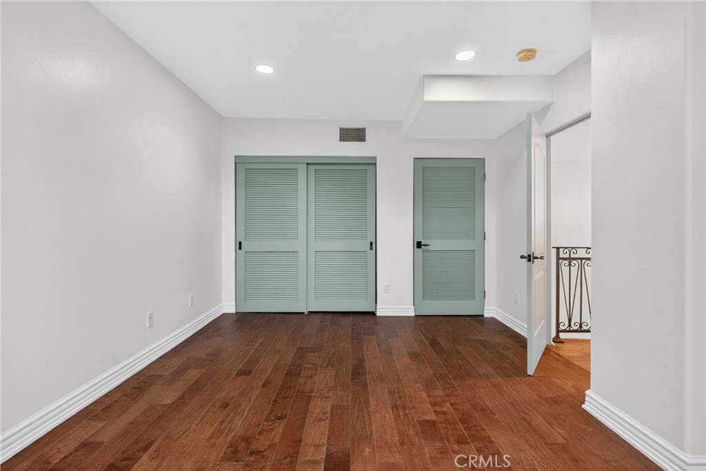 4301 Los Feliz 12
