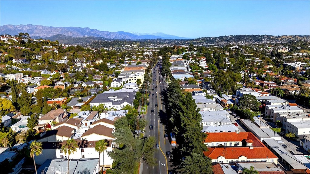 4301 Los Feliz 12