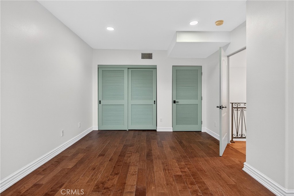 4301 Los Feliz 12