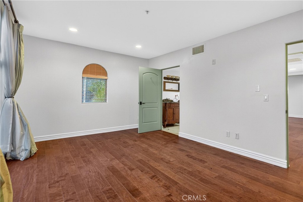 4301 Los Feliz 12