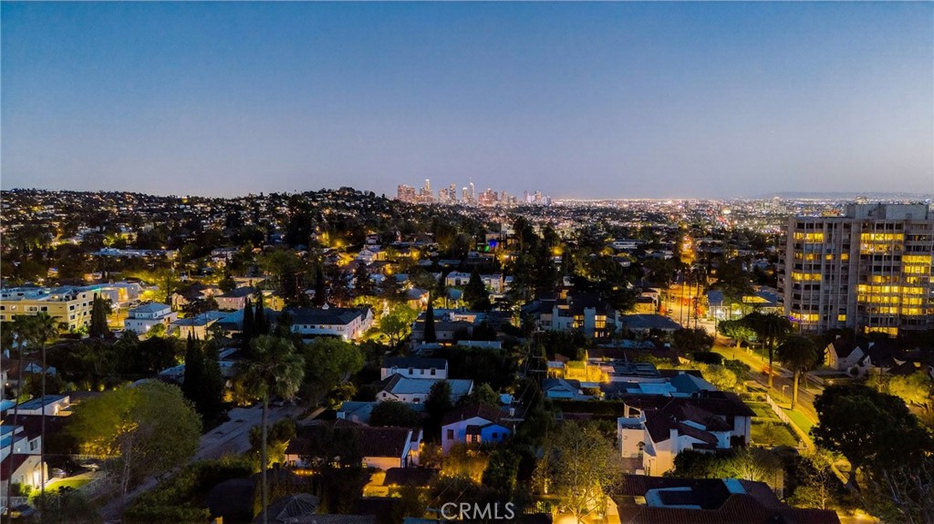 4301 Los Feliz 12