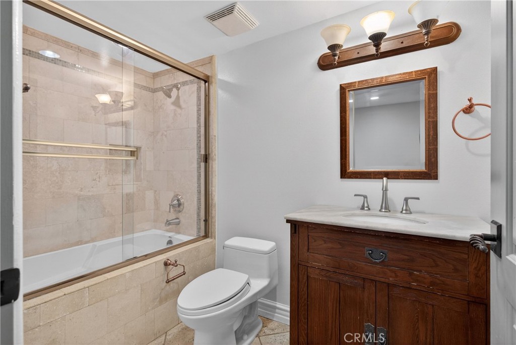 4301 Los Feliz 12