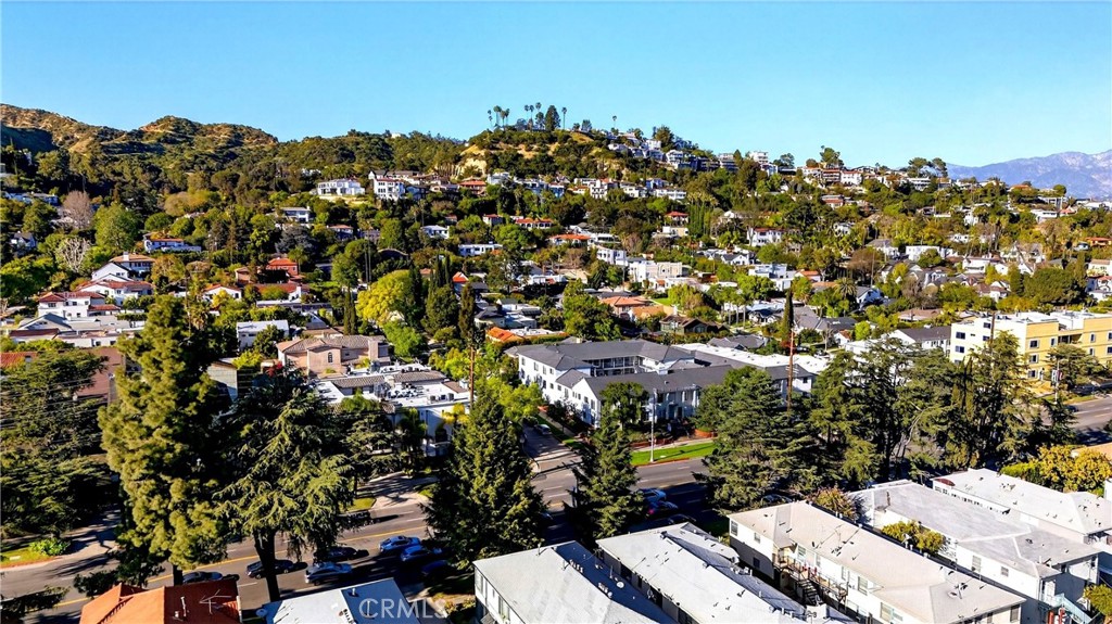 4301 Los Feliz 12