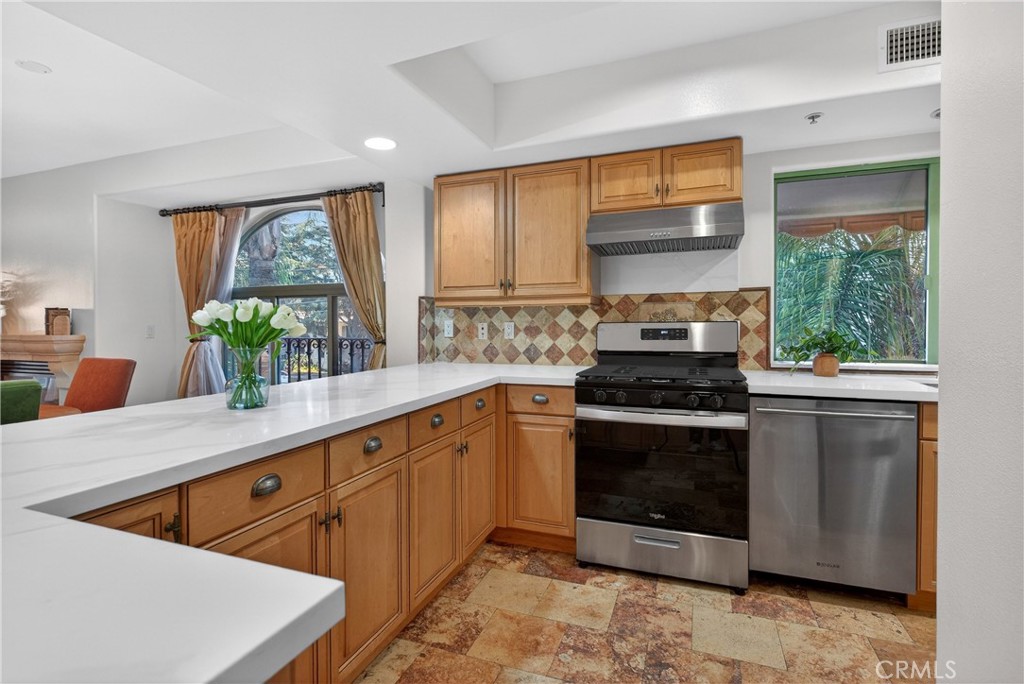 4301 Los Feliz 12